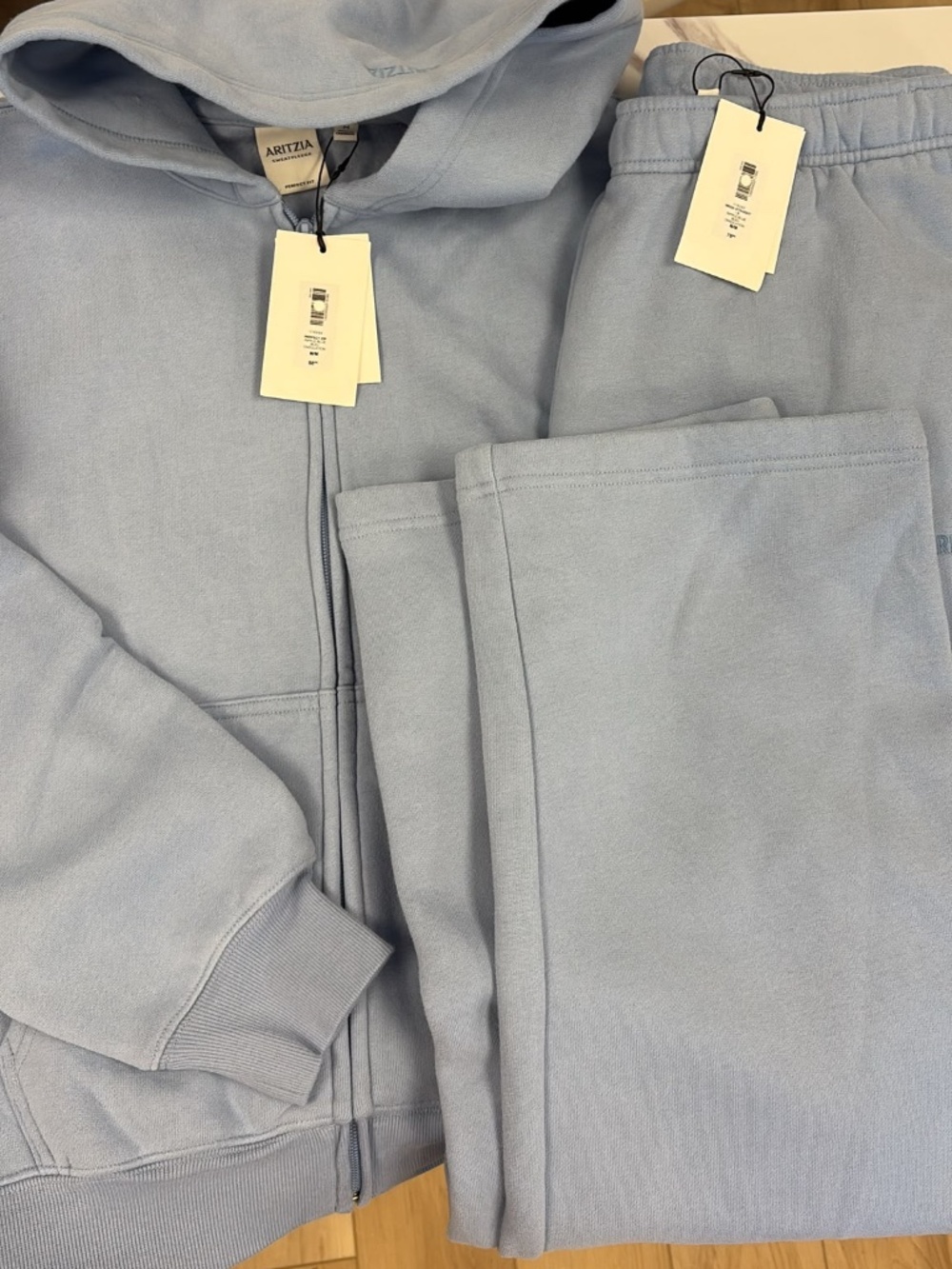 NWT aritzia sweatfleece set